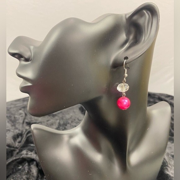 Hot Pink Pearl & Faceted Crystal Dangling Earrings 80s Neon Silver French Hooks - Picture 2 of 4